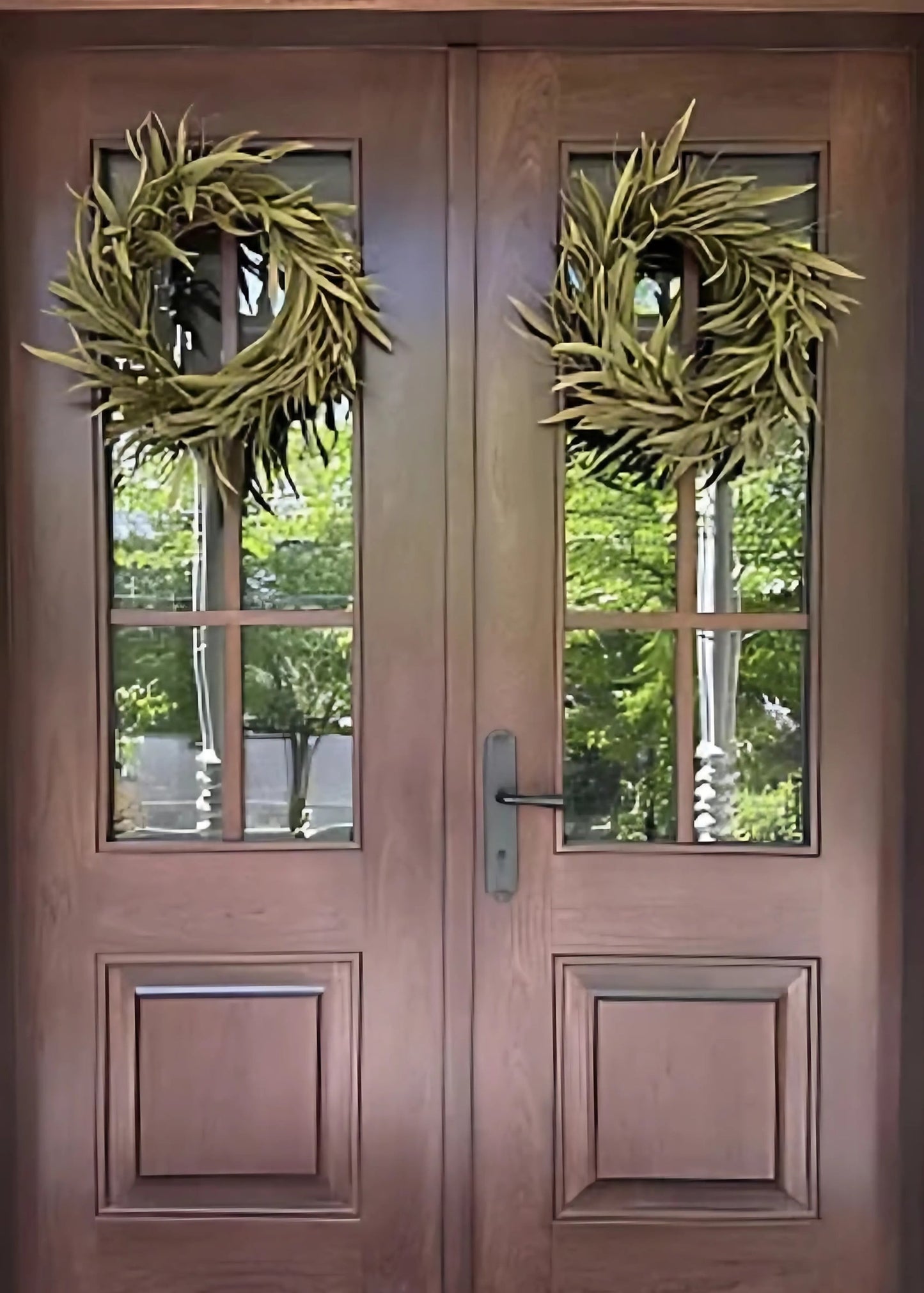 Artificial Willow Leaf Greenery Wreath - 17.5"
